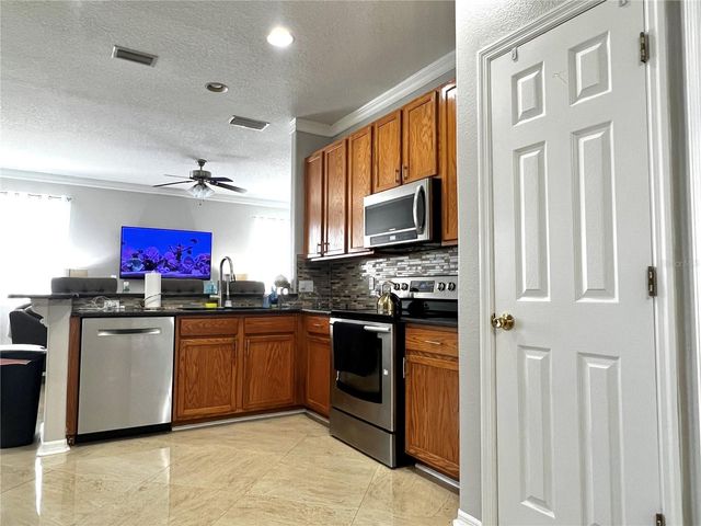 8848 CAMERON CREST DRIVE, Tampa, FL 33626