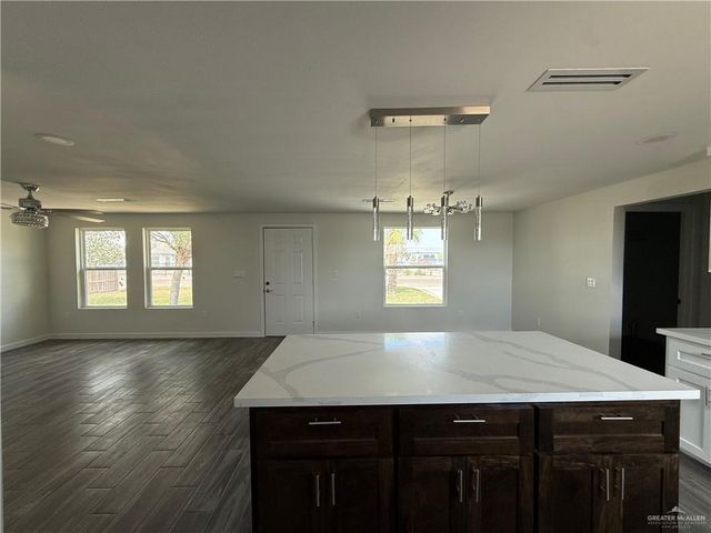 1524 E Filmore Avenue, Alton, TX 78573