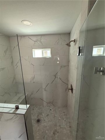 1524 E Filmore Avenue, Alton, TX 78573