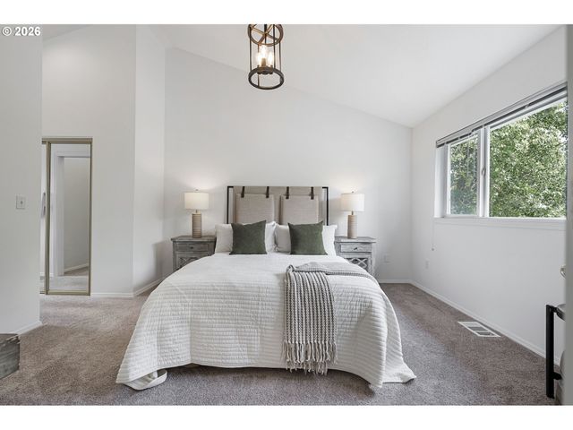 11010 Sw ESCHMAN Way, Tigard, OR 97223