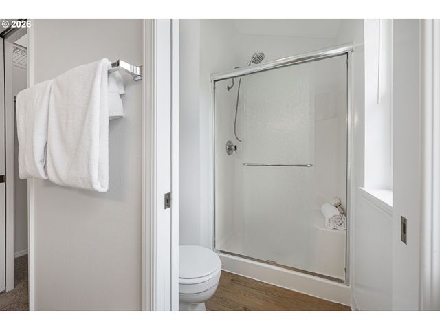 11010 Sw ESCHMAN Way, Tigard, OR 97223