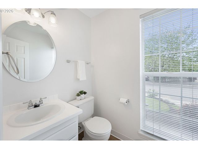 11010 Sw ESCHMAN Way, Tigard, OR 97223