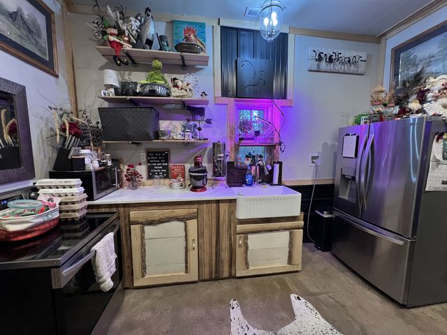 75 New Harmony Rd, Lafayette, TN 37083