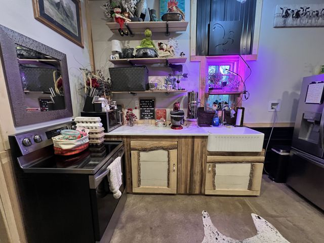 75 New Harmony Rd, Lafayette, TN 37083