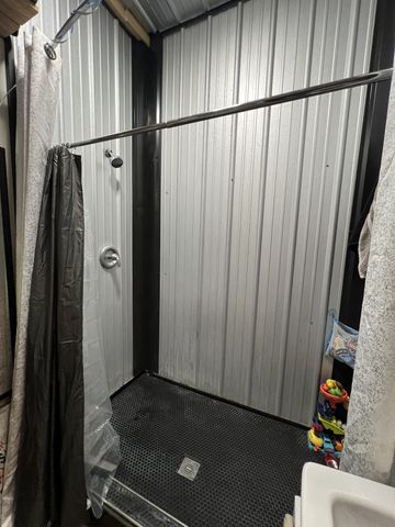 75 New Harmony Rd, Lafayette, TN 37083