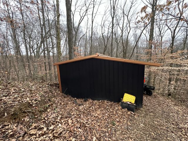 75 New Harmony Rd, Lafayette, TN 37083