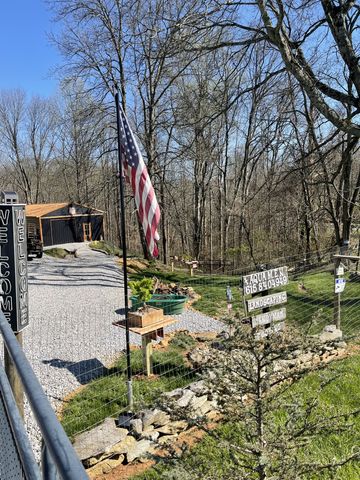 75 New Harmony Rd, Lafayette, TN 37083