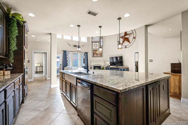 2351 Oak Crossing, New Braunfels, TX 78132