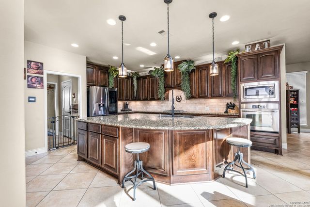2351 Oak Crossing, New Braunfels, TX 78132