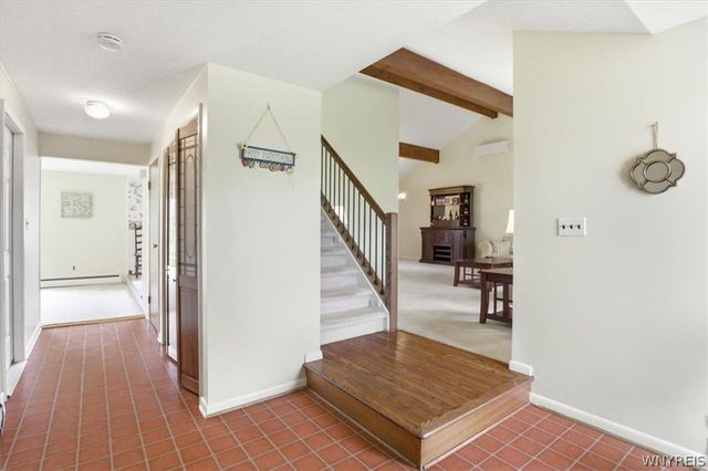 77 Willow Lane, Amherst, NY 14228