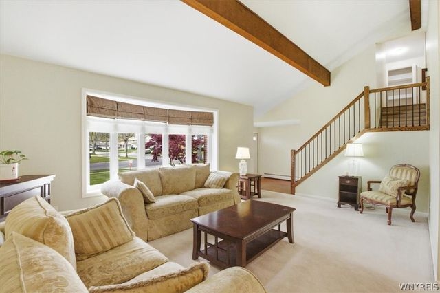 77 Willow Lane, Amherst, NY 14228
