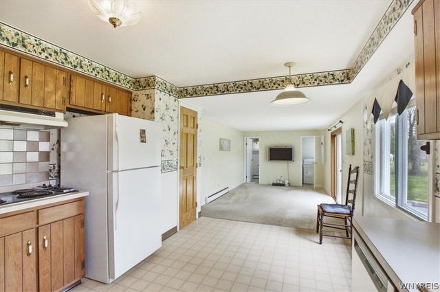 77 Willow Lane, Amherst, NY 14228