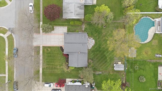 77 Willow Lane, Amherst, NY 14228