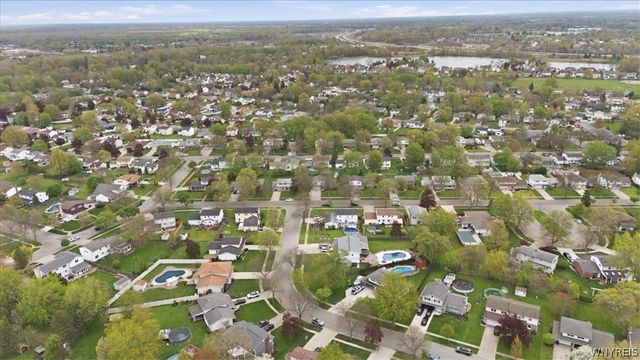 77 Willow Lane, Amherst, NY 14228