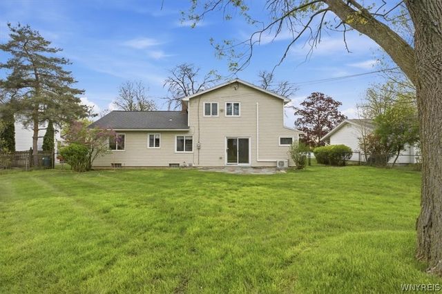 77 Willow Lane, Amherst, NY 14228