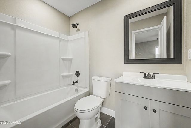 641 W EMERALD Avenue, Mesa, AZ 85210