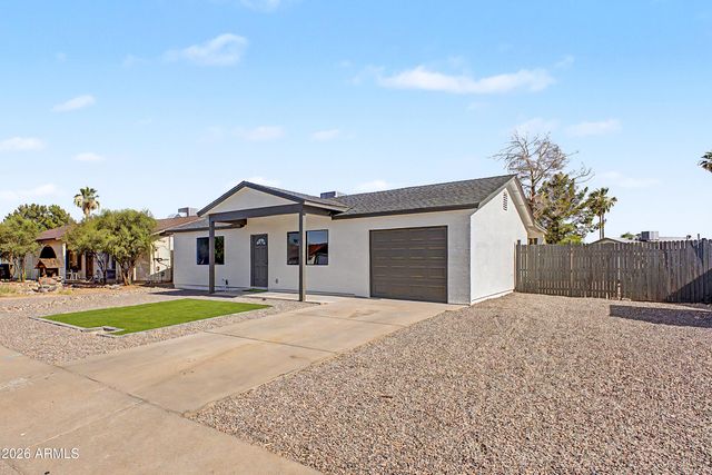 641 W EMERALD Avenue, Mesa, AZ 85210