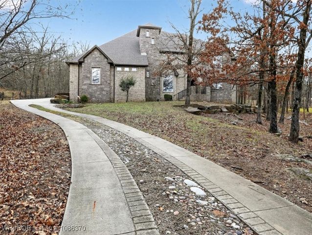 4711 Oak Hollow Lane, Fort Smith, AR 72903