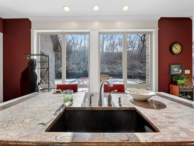 4711 Oak Hollow Lane, Fort Smith, AR 72903