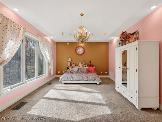 4711 Oak Hollow Lane, Fort Smith, AR 72903