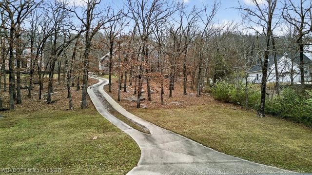 4711 Oak Hollow Lane, Fort Smith, AR 72903