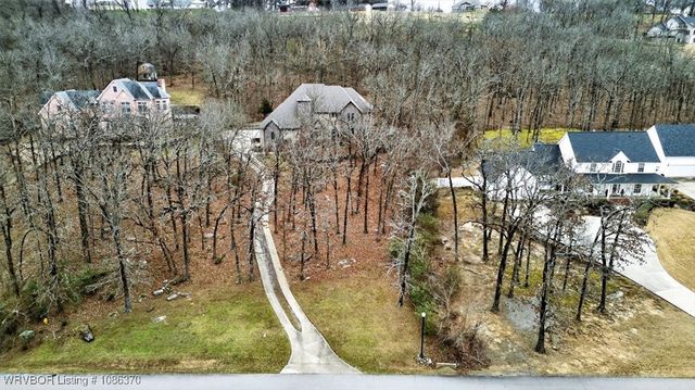 4711 Oak Hollow Lane, Fort Smith, AR 72903