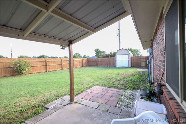 1205 E Ellis Avenue, Davis, OK 73030