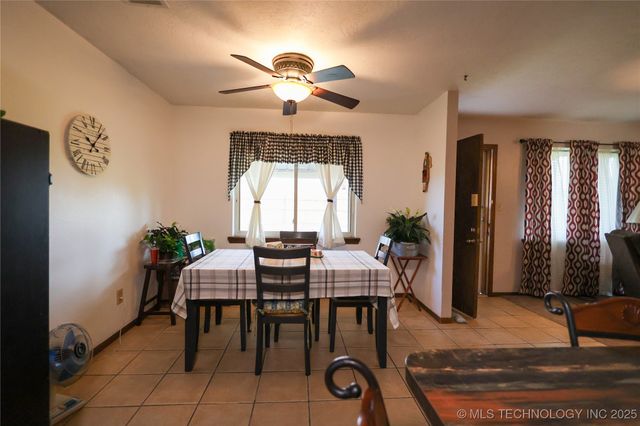 1205 E Ellis Avenue, Davis, OK 73030