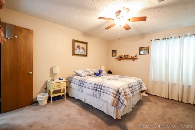 1205 E Ellis Avenue, Davis, OK 73030