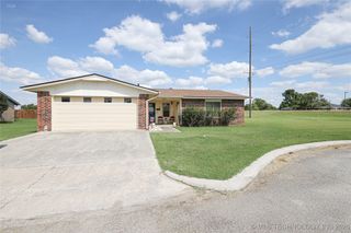 1205 E Ellis Avenue, Davis, OK 73030