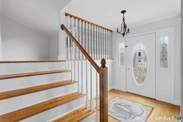 85 Geraldine Drive, Naugatuck, CT 06770