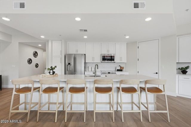 7126 E OSBORN Road 3006, Scottsdale, AZ 85251