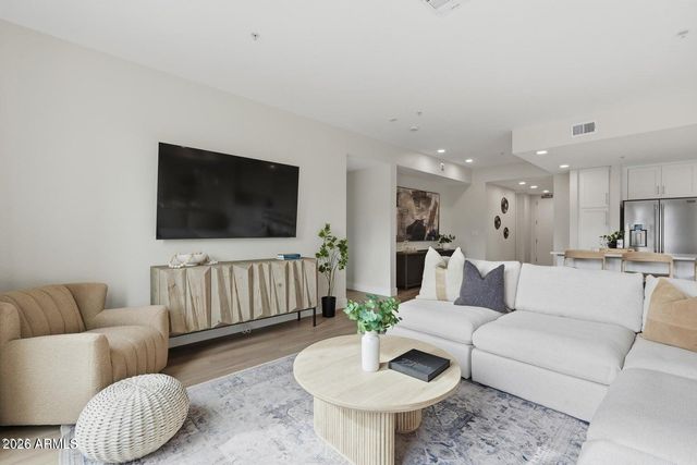 7126 E OSBORN Road 3006, Scottsdale, AZ 85251