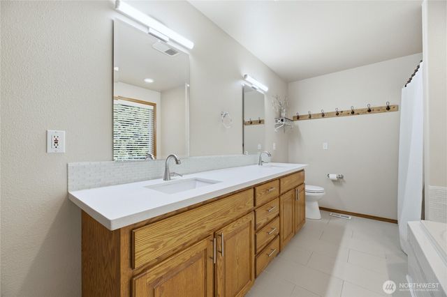 217 197th Avenue Ct E, Bonney Lake, WA 98391