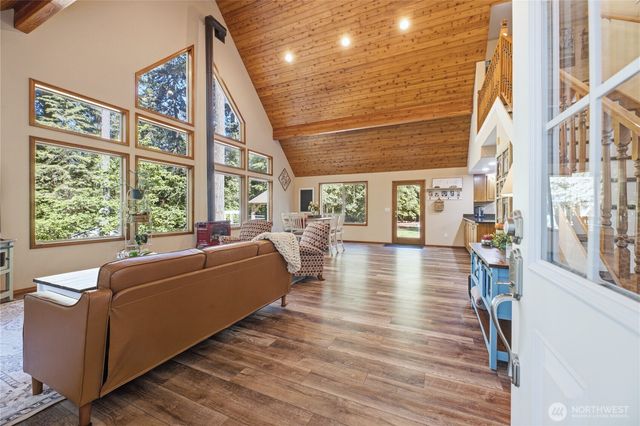 217 197th Avenue Ct E, Bonney Lake, WA 98391