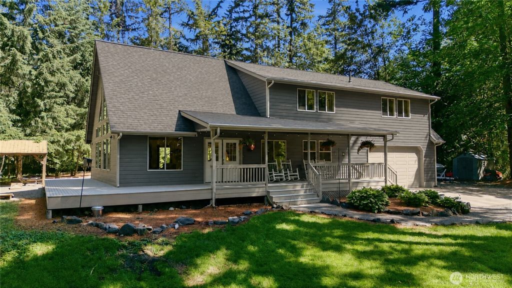 217 197th Avenue Ct E, Bonney Lake, WA 98391