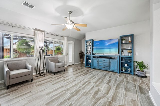 813 Oriel Circle, Fort Worth, TX 76036
