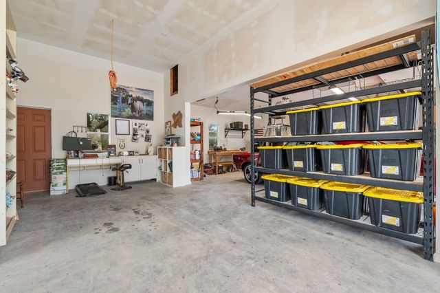 401 Ranchview RD, Spicewood, TX 78669