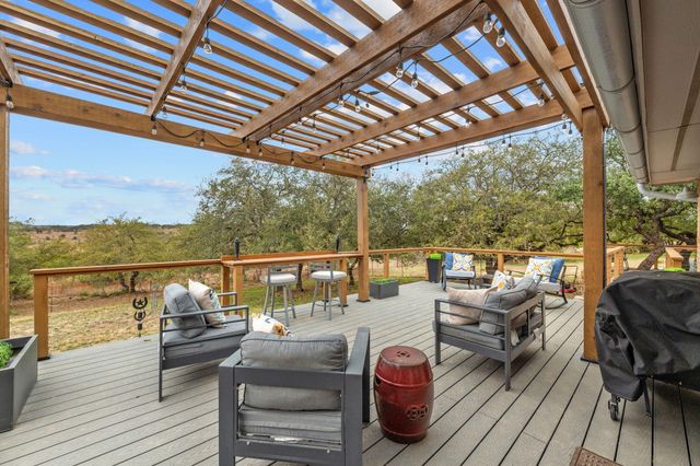 401 Ranchview RD, Spicewood, TX 78669