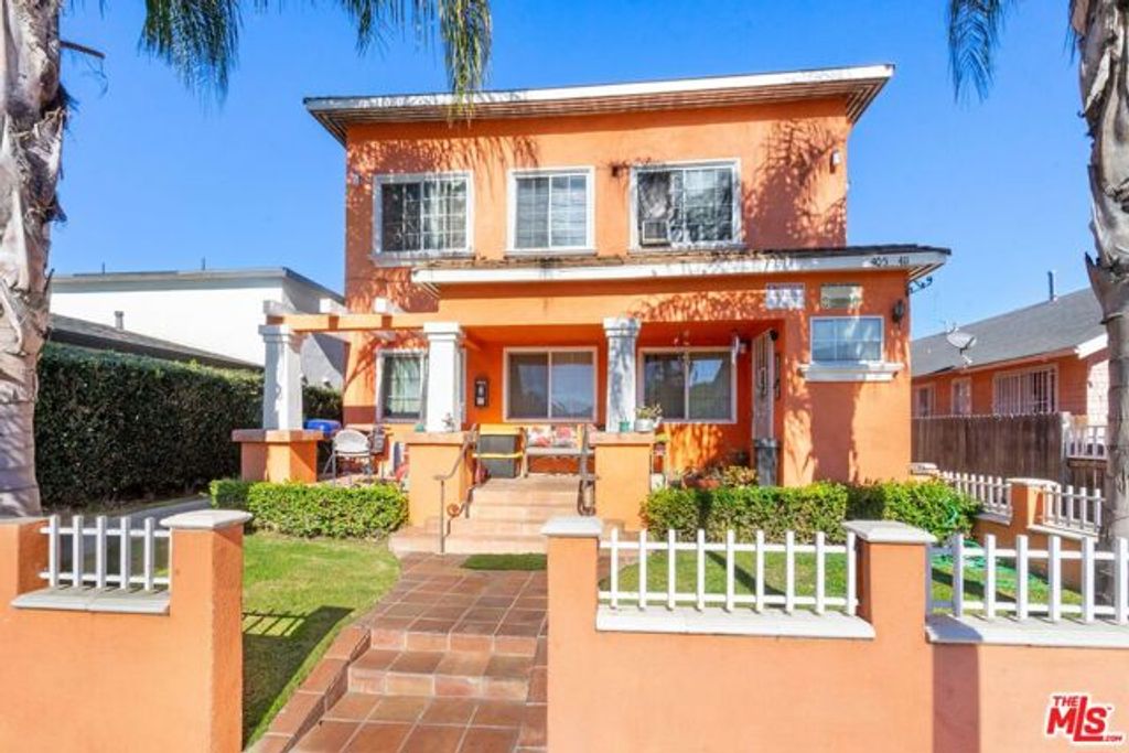 405 E Esther Street, Long Beach, CA 90813