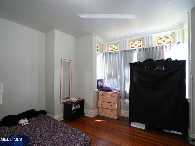 207 western Avenue, Albany, NY 12203