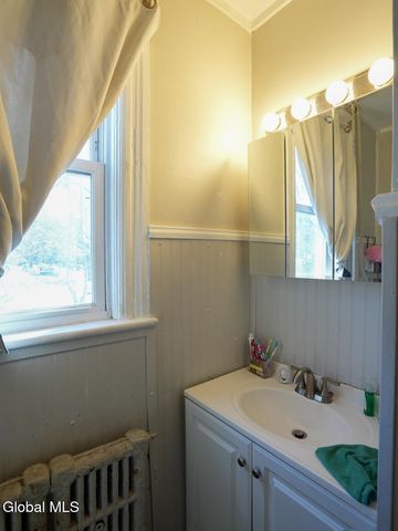 207 western Avenue, Albany, NY 12203