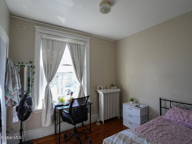 207 western Avenue, Albany, NY 12203