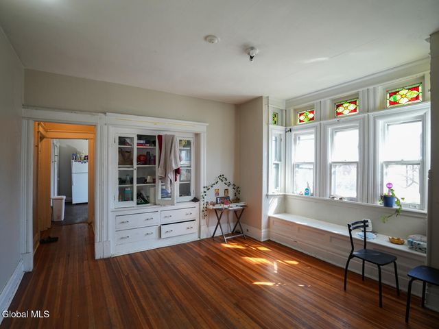 207 western Avenue, Albany, NY 12203