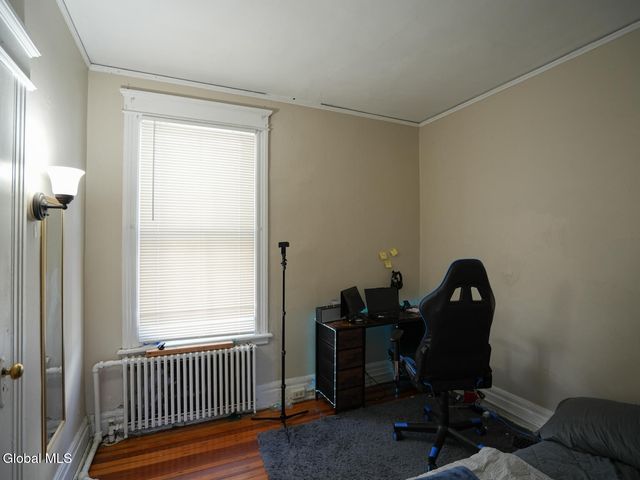 207 western Avenue, Albany, NY 12203