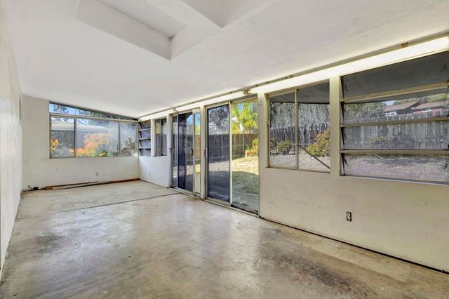 5590 Maryland Ave, La Mesa, CA 91942