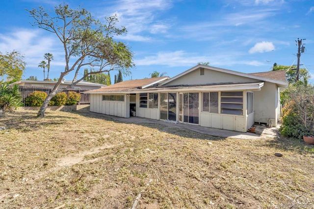 5590 Maryland Ave, La Mesa, CA 91942