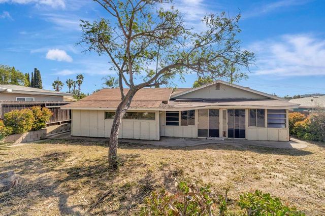 5590 Maryland Ave, La Mesa, CA 91942