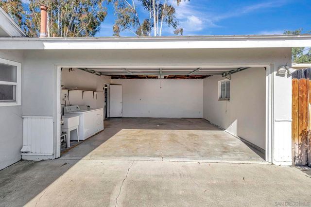 5590 Maryland Ave, La Mesa, CA 91942