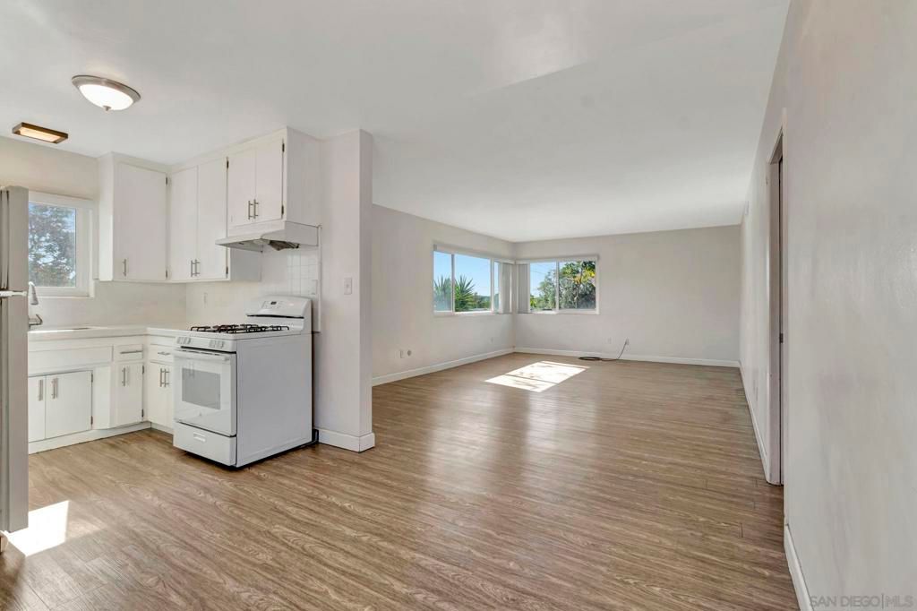 Image 11 of property listing at 5590 Maryland Ave, La Mesa, CA 91942